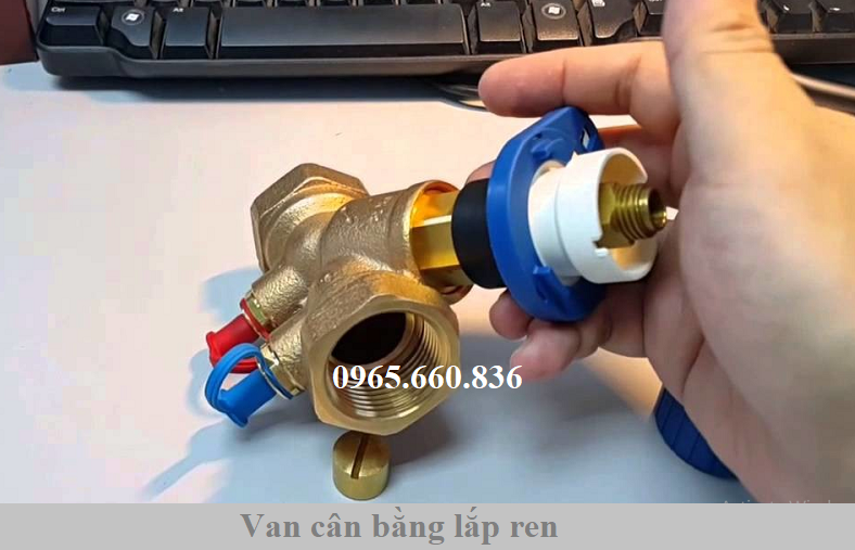 van cân bằng lắp ren là gì