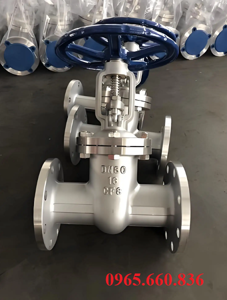 van cổng 43