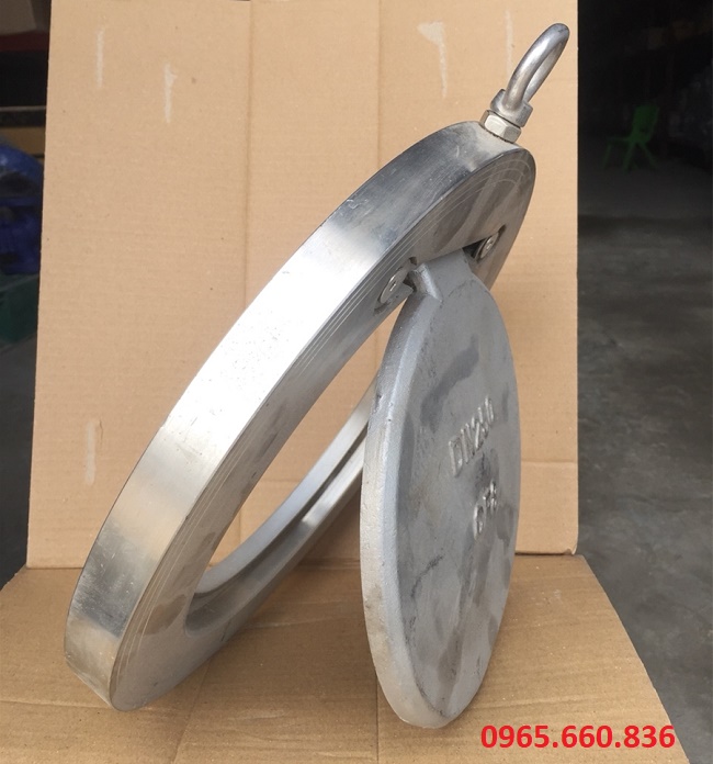 van một chiều inox cửa lật malaysia