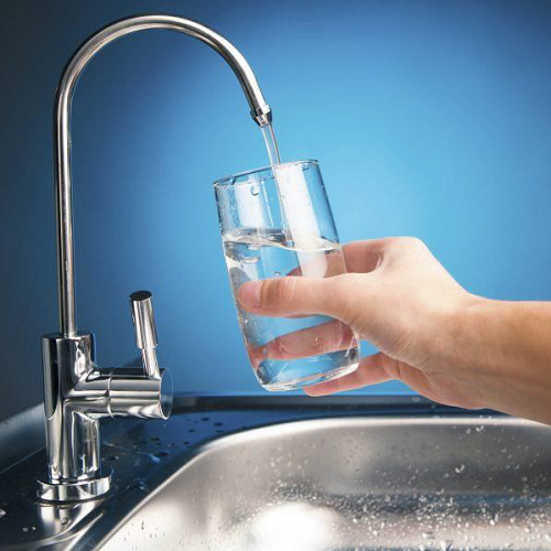 Uống nước trực tiếp từ máy lọc nước có thực sự an toàn hay không?
