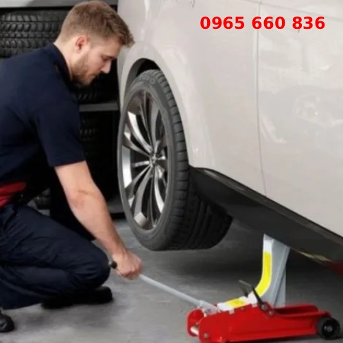Kích thủy lực nào phù hợp cho việc bảo trì nhà xưởng? 5 tiêu chí chọn